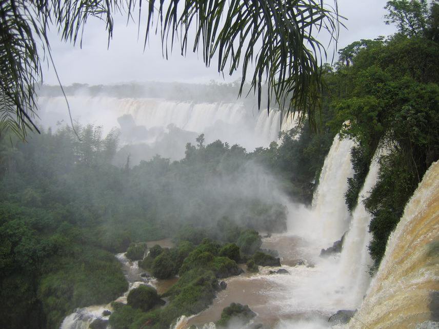 Cataratas do Iguaçu batem novo recorde com 168 mil visitantes