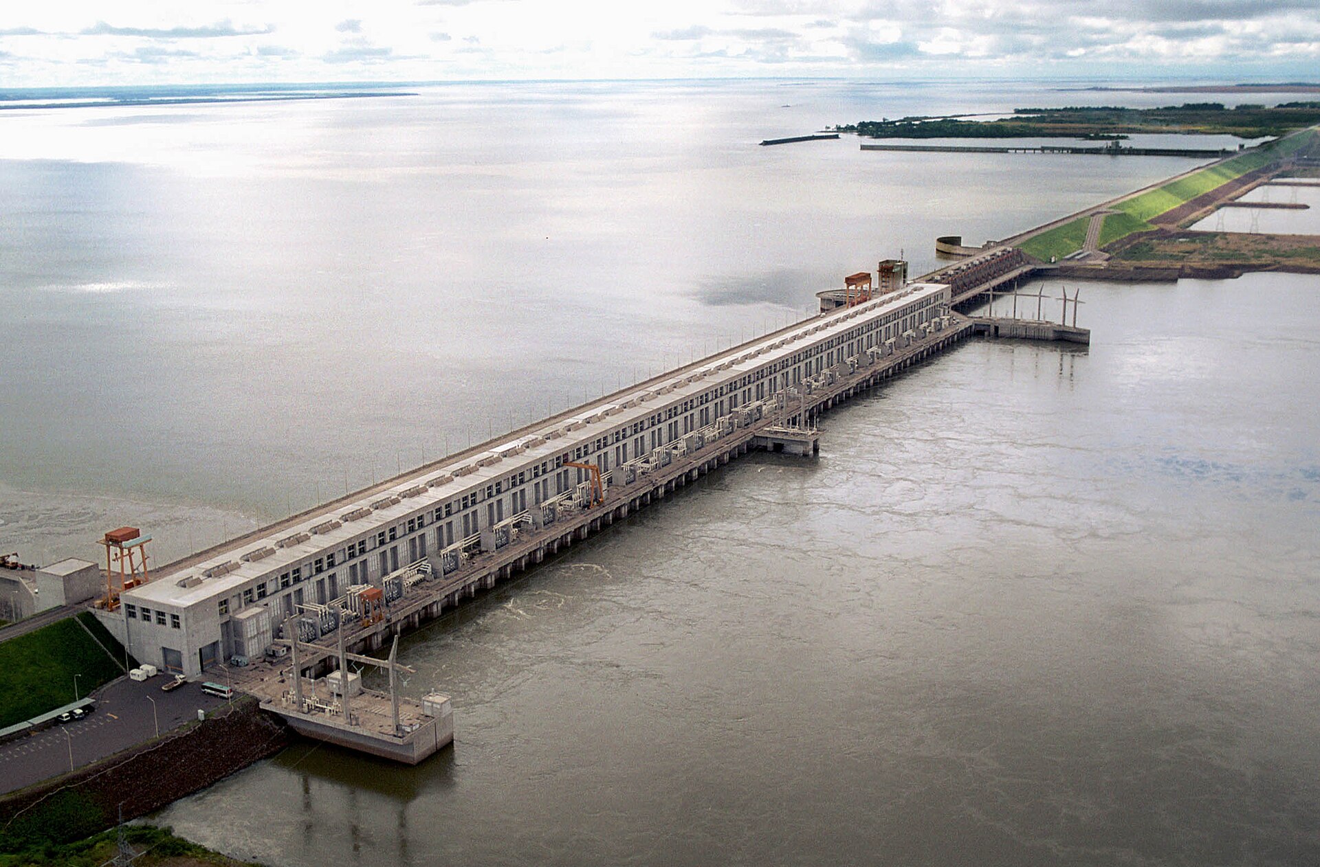 Yacyretá fixa US$ 28/MWh para Argentina e Paraguai e avança com Aña Cuá para ampliar geração até 20%