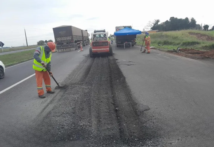 Governador autoriza obras de pavimentação urbana e do acesso ao Buraco do Padre em Ponta Grossa