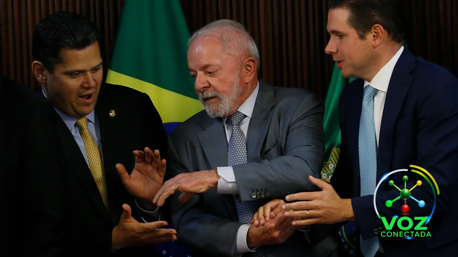 Centrão recalcula aposta e se afasta de Flávio para ficar perto de Lula