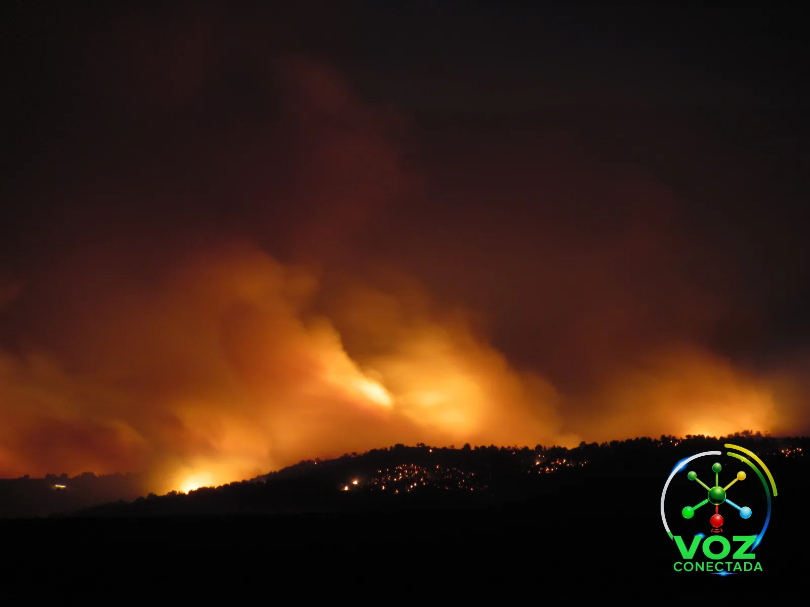 Nevada decreta emergência e 42 mil pessoas deixam suas casas com o avanço do Hawk Fire sobre Reno