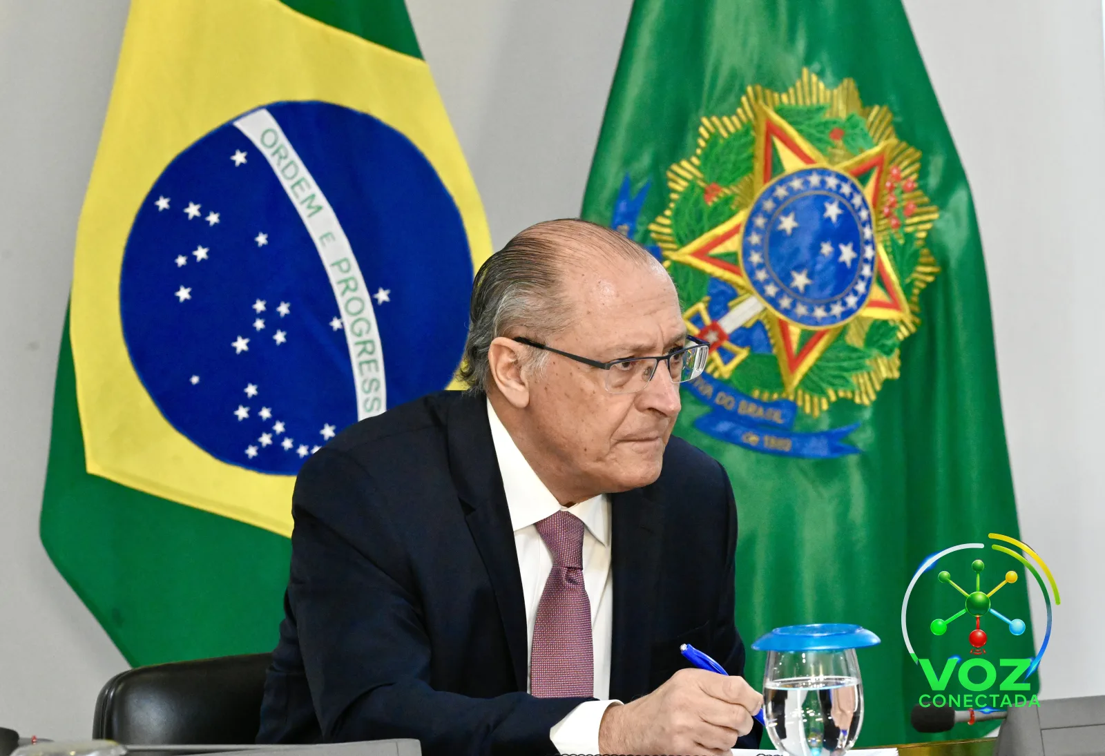 EUA procuram o Brasil e reabrem a negociação do tarifaço; reunião ficou para a próxima semana