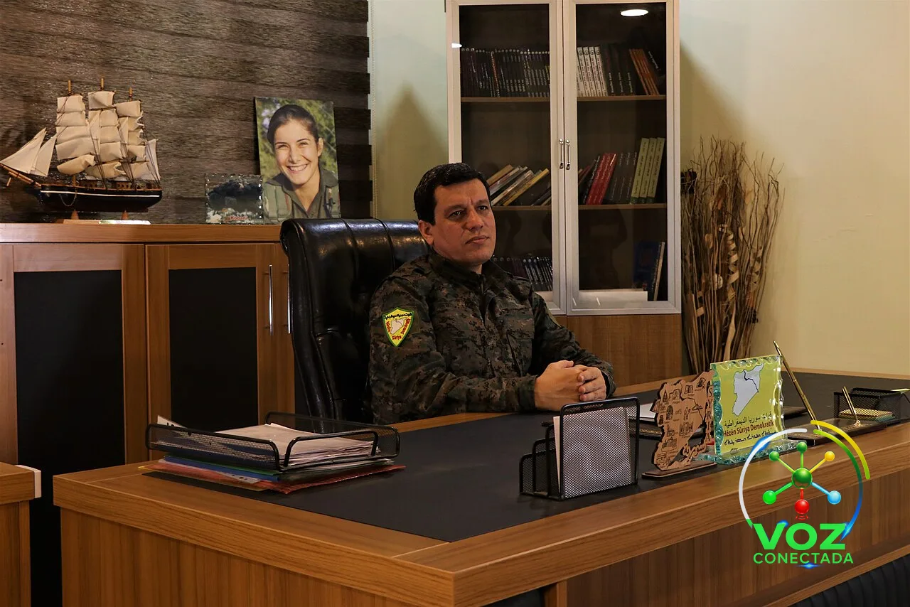 Milícia curda que dominava o nordeste da Síria anuncia dissolução e integração ao Exército sírio