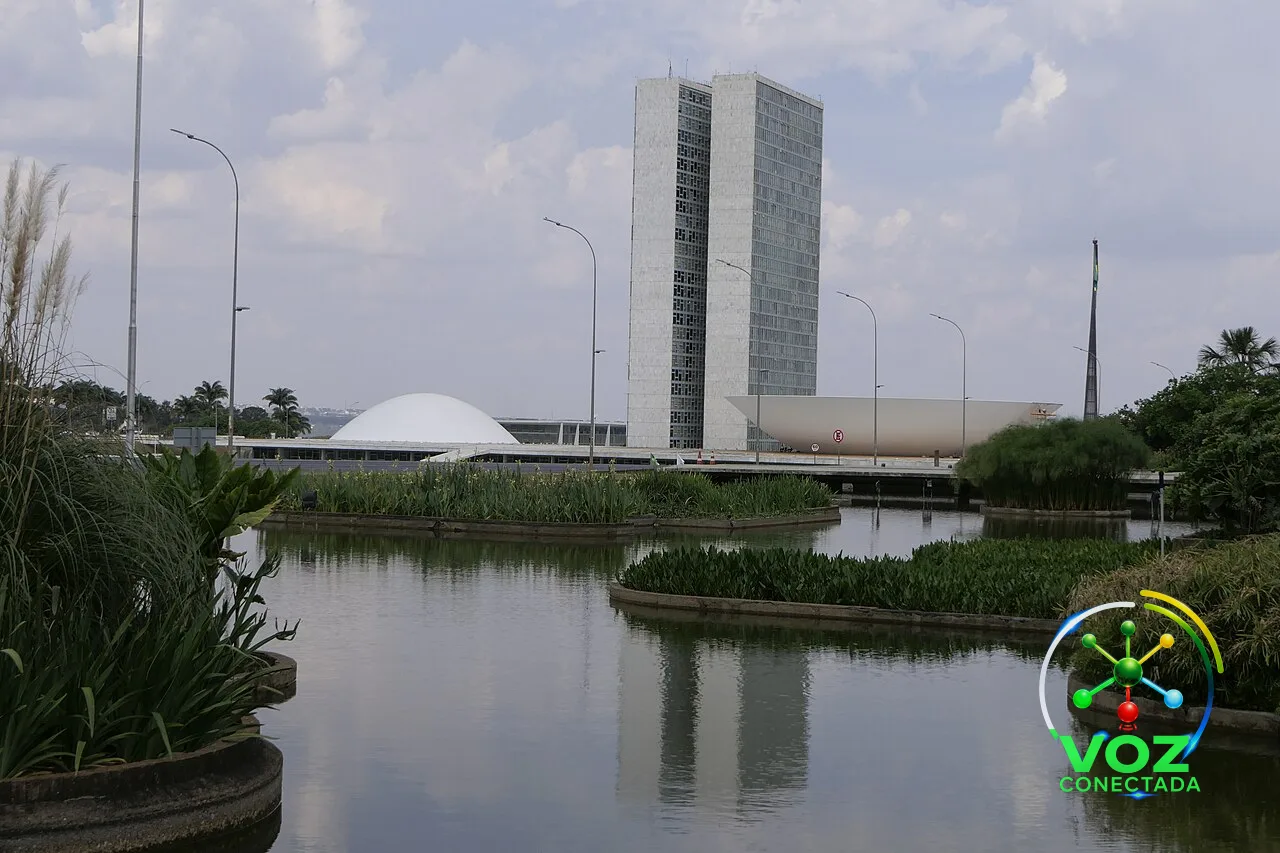 O Congresso volta do recesso com o relógio eleitoral mandando na pauta