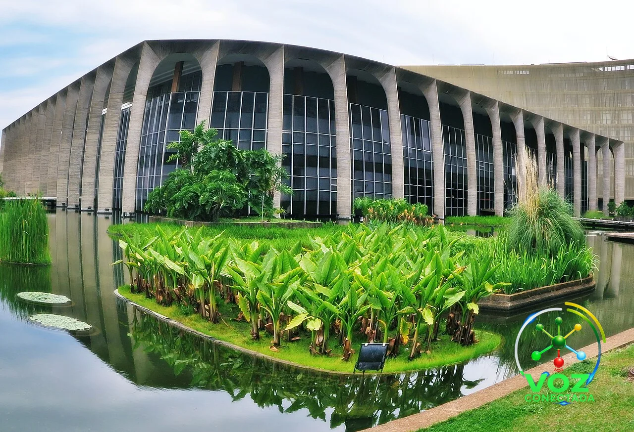 Brasil volta ao centro do tabuleiro diplomático
