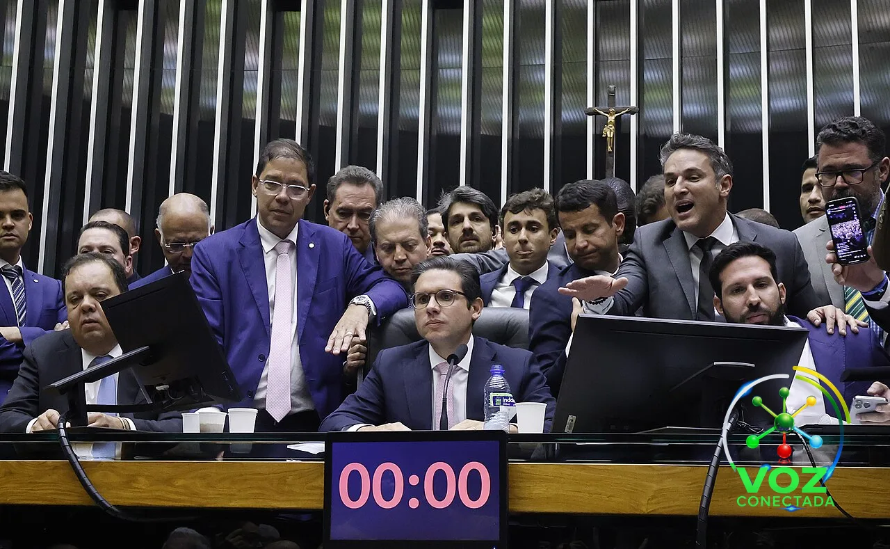 Hugo Motta declara apoio à reeleição de Lula e rompe a neutralidade que o Republicanos havia anunciado
