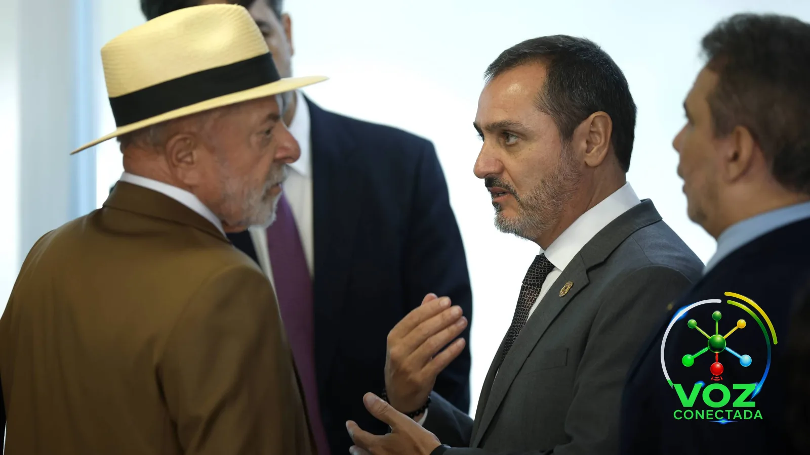 Mendonça afasta diretor da PF e aprofunda crise no governo Lula
