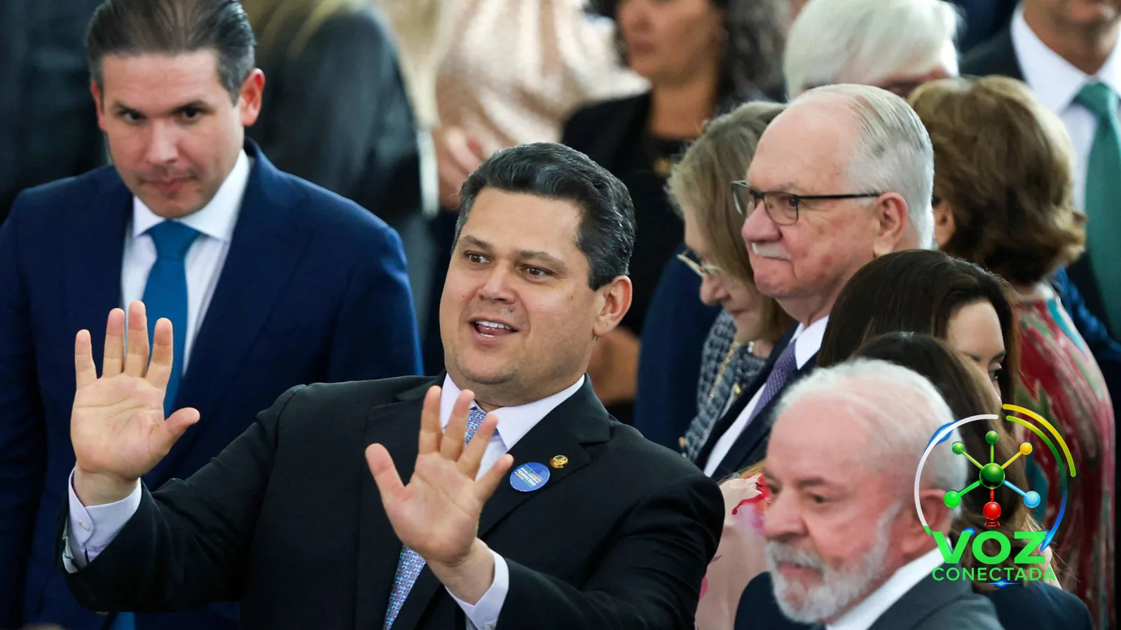 Senado em aberto: 59% dos eleitores ainda decidem voto e definem futuro do STF